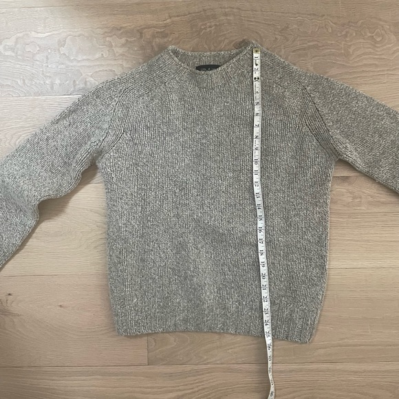 Scottish Wool Sweater - Picture 1 of 6